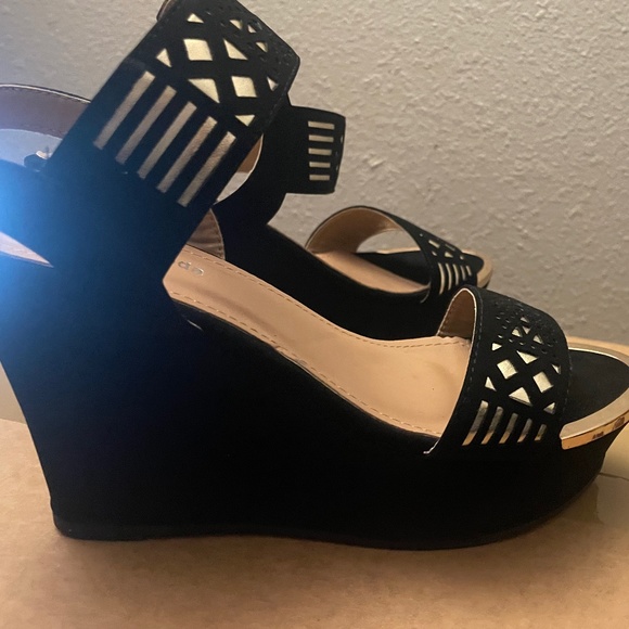 Top Moda wedged sandal heels - Picture 2 of 2